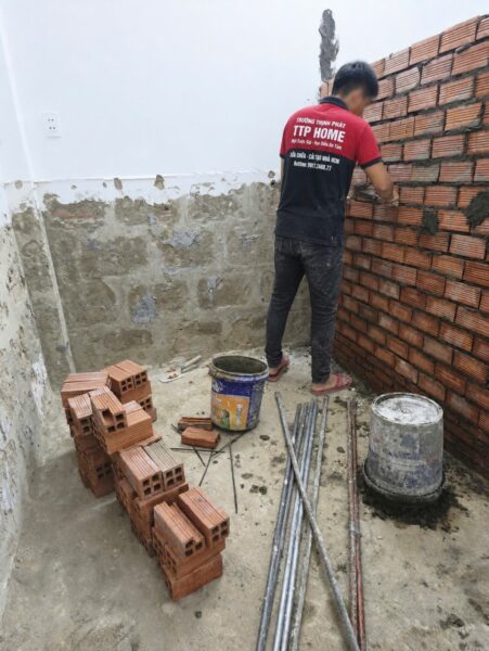 Khảo sát hiện trạng tường và kết cấu nhà trước khi sửa chữa Khảo sát hiện trạng tường và kết cấu nhà trước khi sửa chữa